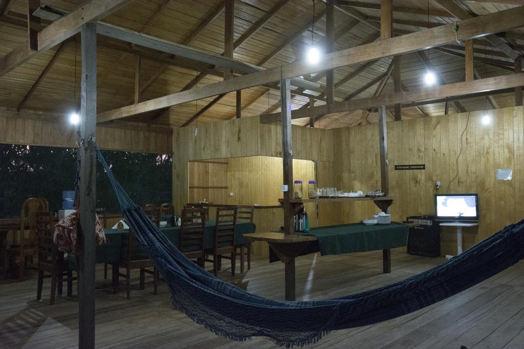 Amazon Arowana Lodge Careiro Extérieur photo