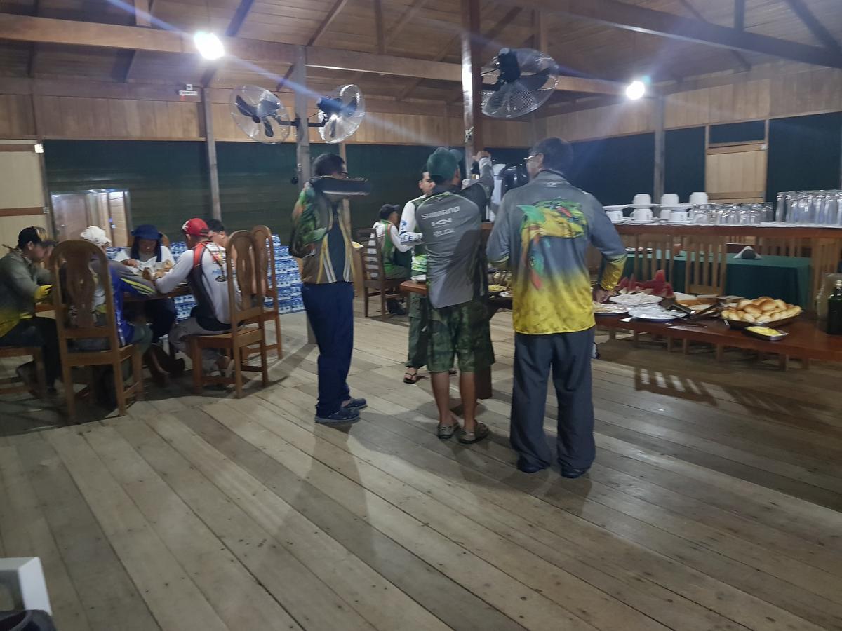 Amazon Arowana Lodge Careiro Extérieur photo